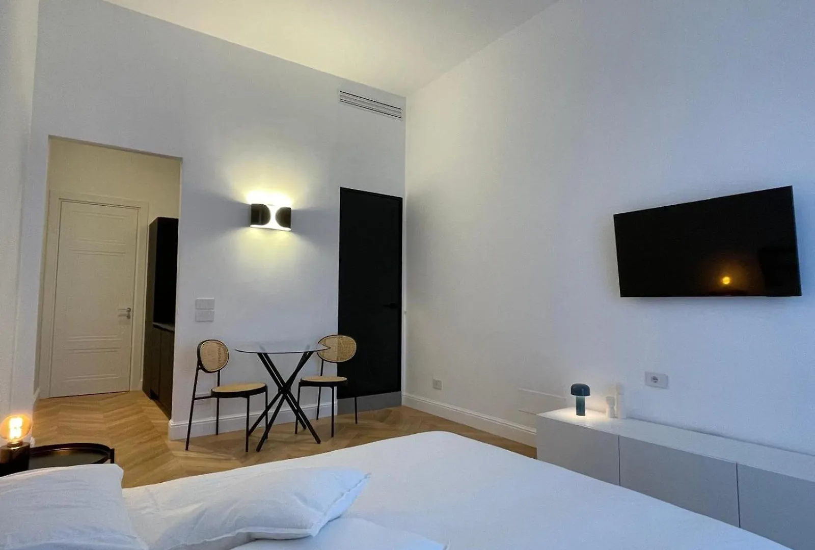 Chiaia N 24 Apartment Naples